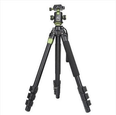 Camera tripod with dual level head let shooting more accurate